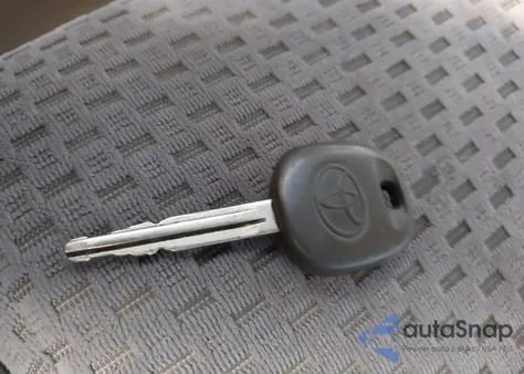 2010 Toyota Tundra Grade 5.7L V8 z USA, uszkodzony, nr VIN 5TFDY5F18AX103666